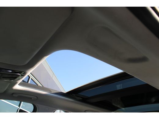 Hyundai Santa Fe Premium Plus Sky | 19-inch lichtmetalen velgen met 235/55 R19-banden | Actieve rijbaanassistentie... ActivLease financial lease