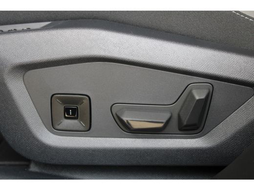 Jeep Compass 1.2 e-Hybrid First Edition | Ledere bekleding | Schuif-kanteldak | Stoelventilatie voor | 360 Cam... ActivLease financial lease