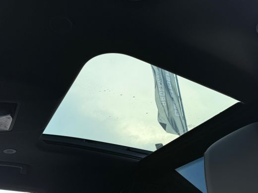 Land Rover Defender D250 110 X-Dynamic SE GRIJS KENTEKEN | Cold Climate | El. trekhaak | Pano | Black Pack | 12-Voudi... ActivLease financial lease