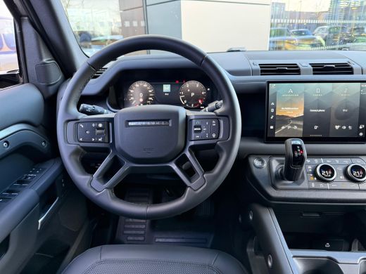 Land Rover Defender D250 110 X-Dynamic SE GRIJS KENTEKEN | Cold Climate | El. trekhaak | Pano | Black Pack | 12-Voudi... ActivLease financial lease