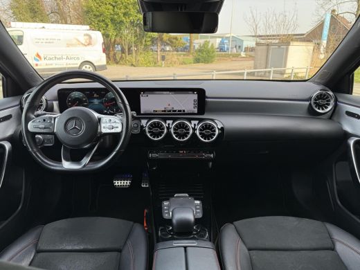 Mercedes-Benz A-Klasse Aut. 180 Business Sol. AMG Sport | Navi | Camera | Sfeer Verlicting | ActivLease financial lease