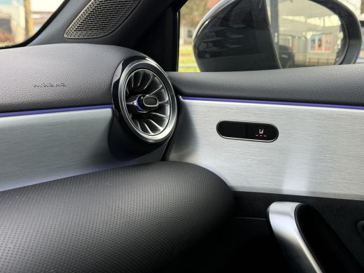 Mercedes-Benz A-Klasse Aut. 180 Business Sol. AMG Sport | Navi | Camera | Sfeer Verlicting | ActivLease financial lease