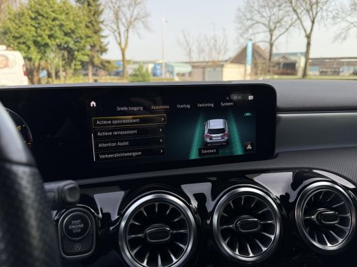 Mercedes-Benz A-Klasse Aut. 180 Business Sol. AMG Sport | Navi | Camera | Sfeer Verlicting | ActivLease financial lease