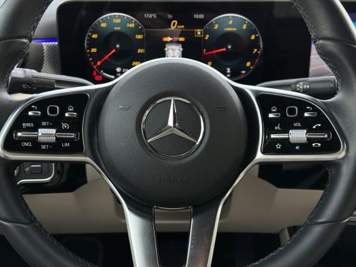 Mercedes-Benz A-Klasse Aut. 180 Luxury Line | Navi | Camera | Sfeer Verlichting | ActivLease financial lease