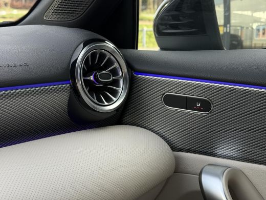 Mercedes-Benz A-Klasse Aut. 180 Luxury Line | Navi | Camera | Sfeer Verlichting | ActivLease financial lease