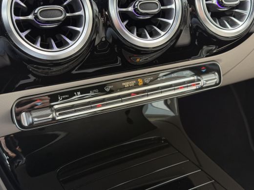 Mercedes-Benz A-Klasse Aut. 180 Luxury Line | Navi | Camera | Sfeer Verlichting | ActivLease financial lease