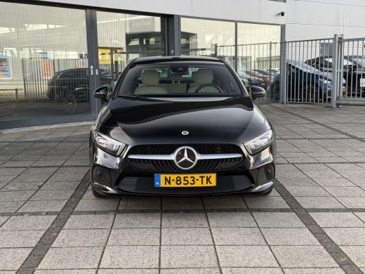 Mercedes-Benz A-Klasse Aut. 180 Luxury Line | Navi | Camera | Sfeer Verlichting | ActivLease financial lease