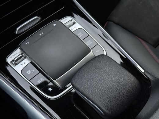 Mercedes-Benz GLB Aut. 180 Sol. AMG Edition | Burmester | Panorama | Camera | Multibeam LED | Sfeerverlichting | ActivLease financial lease