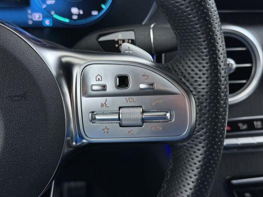 Mercedes-Benz GLC 300e AMG // Headup // Luchtvering // Memory // Burmester // 360 Camera // Distronic // Rijassiste... ActivLease financial lease