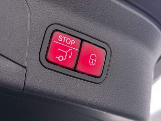 Mercedes-Benz GLC 300e AMG // Headup // Luchtvering // Memory // Burmester // 360 Camera // Distronic // Rijassiste... ActivLease financial lease