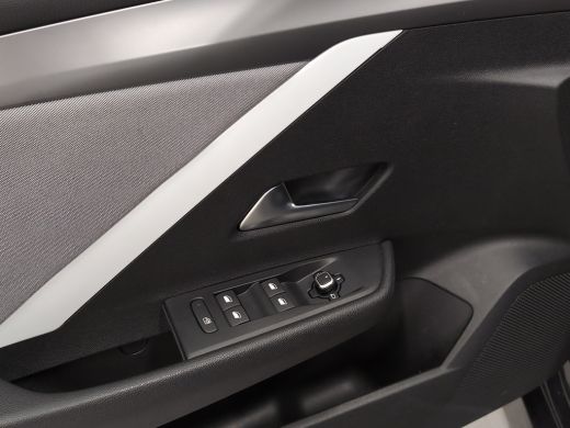 Opel Astra Sports Tourer 1.6 Turbo Hybrid | Adap. Cruise | Apple Carplay | Parkeersensoren | 17 inch | Airco... ActivLease financial lease