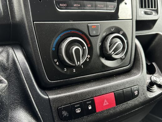 Opel Movano 2.2D 140 PK 3.5T / L3H2 / 49.954 KM / 3 TONS TREKHAAK / IMPERIAAL + LADDER / CAMERA / CRUISE / AIRCO ActivLease financial lease