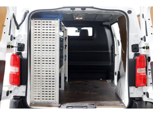 Opel Vivaro 1.5 CDTI 102pk L2H1 Edition Airco/Navi/Inrichting 01-2022 ActivLease financial lease