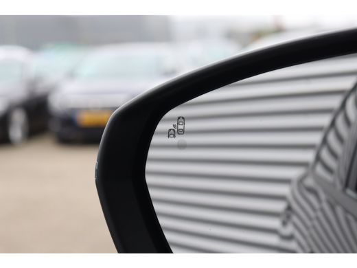 Peugeot 5008 1.2 HYBRID 136PK GT PACK AUTOMAAT / NAVI / CLIMA / PDC / 19" LMV / CAMERA / KEYLESS / PANO. DAK /... ActivLease financial lease