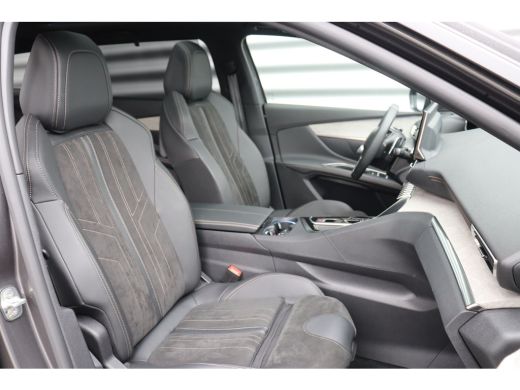 Peugeot 5008 1.2 HYBRID 136PK GT PACK AUTOMAAT / NAVI / CLIMA / PDC / 19" LMV / CAMERA / KEYLESS / PANO. DAK /... ActivLease financial lease