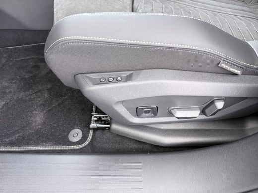 Peugeot e-3008 | Voorraad Voordeel tot &euro; 4.350 | Launch Edition 325 Dual Motor 73 kWh | Apple Carplay/Android Au... ActivLease financial lease