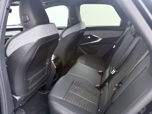 Peugeot e-3008 | Voorraad Voordeel tot &euro; 4.350 | Launch Edition 325 Dual Motor 73 kWh | Apple Carplay/Android Au... ActivLease financial lease