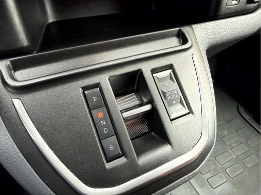 Peugeot e-Expert Standard Pro 75 kWh SOH 97%, 2x Schuifdeur, Camera, Stoelverwarming ActivLease financial lease