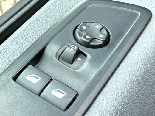 Peugeot e-Expert Standard Pro 75 kWh SOH 97%, 2x Schuifdeur, Camera, Stoelverwarming ActivLease financial lease