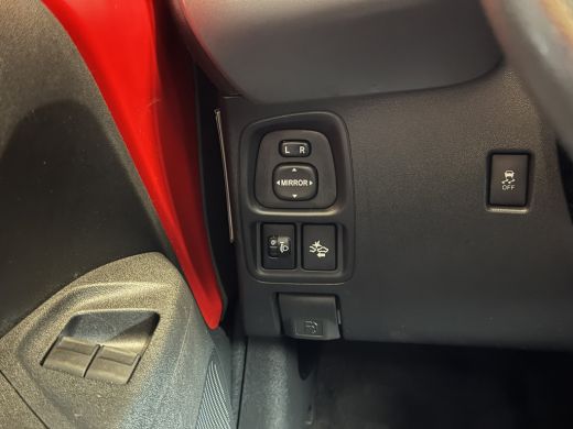 Toyota Aygo 1.0 VVT-i x-play automaat | airco | camera | 5drs rijstrooksensor | brake assist ActivLease financial lease