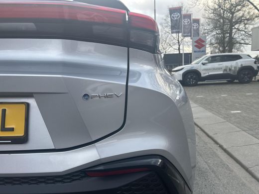 Toyota C-HR 2.0 Plug-in Hybrid 220 Executive ActivLease financial lease