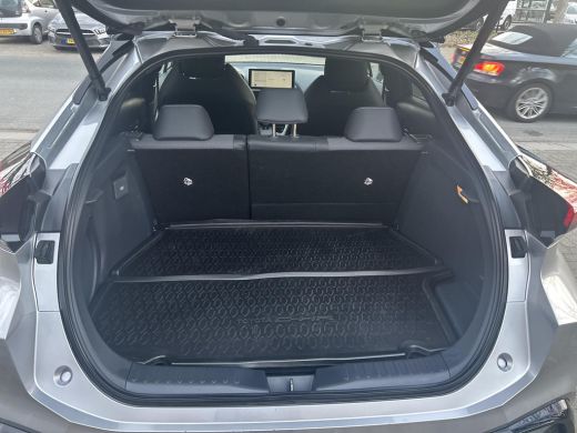 Toyota C-HR 2.0 Plug-in Hybrid 220 Executive ActivLease financial lease