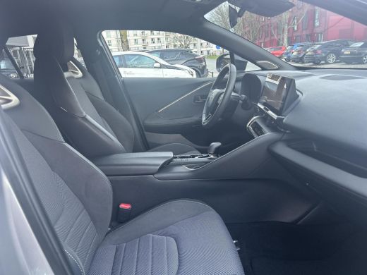 Toyota C-HR 2.0 Plug-in Hybrid 220 Executive ActivLease financial lease