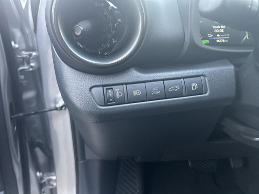 Toyota C-HR 2.0 Plug-in Hybrid 220 Executive ActivLease financial lease