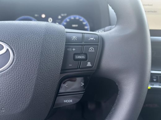 Toyota C-HR 2.0 Plug-in Hybrid 220 Executive ActivLease financial lease