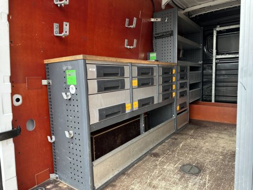 Volkswagen Crafter 2.0 TDI 141 PK RWD HIGHLINE ++ / L3H3 / 1e EIG. / BOTT INRICHTING / 3 TONS TREKHAAK / GEVEERDE ST... ActivLease financial lease