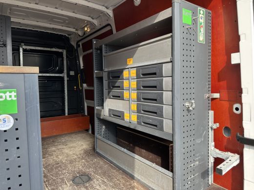 Volkswagen Crafter 2.0 TDI 141 PK RWD HIGHLINE ++ / L3H3 / 1e EIG. / BOTT INRICHTING / 3 TONS TREKHAAK / GEVEERDE ST... ActivLease financial lease