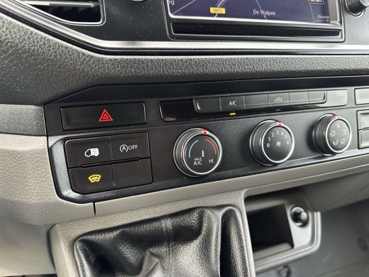 Volkswagen Crafter 2.0 TDI 141 PK RWD HIGHLINE ++ / L3H3 / 1e EIG. / BOTT INRICHTING / 3 TONS TREKHAAK / GEVEERDE ST... ActivLease financial lease