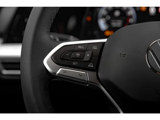 Volkswagen Golf Variant Life Edition | 'App-Connect' draadloze smartphone integratie | Achterbank in ongelijke de... ActivLease financial lease