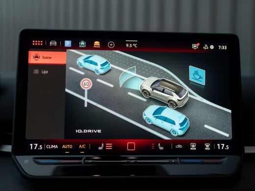 Volkswagen T-Roc 1.5 eTsi R-Line First Edition | Black Style | 360 Camera | Head Up | Elk. A-klep | IQ Light | Pri... ActivLease financial lease