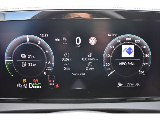 Volkswagen Tiguan Life Edition - eHybrid | Inclusief &euro;2000,- inruilvoordeel | Trekhaak | 'App-Connect' draadloze sm... ActivLease financial lease