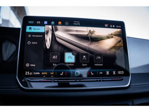 Volkswagen Tiguan Life Edition - eHybrid | 'App-Connect' draadloze smartphone integratie | Automatische afstandsreg... ActivLease financial lease