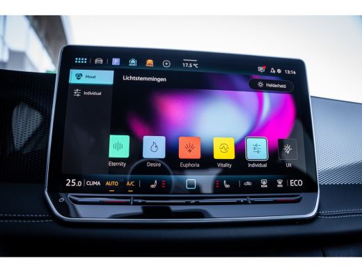 Volkswagen Tiguan Life Edition - eHybrid | 'App-Connect' draadloze smartphone integratie | Automatische afstandsreg... ActivLease financial lease