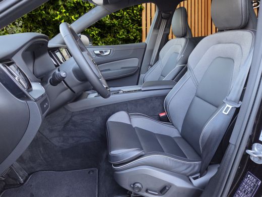 Volvo  XC60 2.0 T8 Plug-in hybrid AWD Plus Black Edition | Harman/Kardon | Memory | 360 Camera | Panoramadak ... ActivLease financial lease