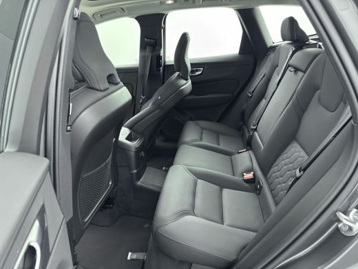 Volvo  XC60 NEW MODEL T6 Plug-in hybrid AWD Ultra Dark | Luchtvering | Trehaak | Panoramadak | 20 inch LM | P... ActivLease financial lease