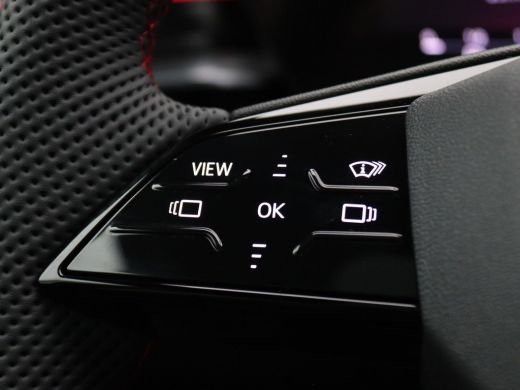 Audi A6 Avant 2.0 e-hybrid quattro S edition Competition 367PK Tech Pro, trekhaak, elek. stoelen, head-up... ActivLease financial lease