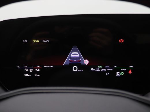 Audi A6 Avant 2.0 e-hybrid quattro S edition Competition 367PK Tech Pro, trekhaak, elek. stoelen, head-up... ActivLease financial lease