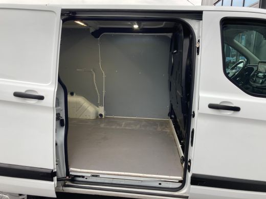 Ford Transit Custom 280 2.0 TDCI L1H1 Trend | Navigatie | Trekhaak | Parkeersensoren | 3 Zitplaatsen ActivLease financial lease