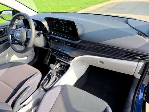 Hyundai Bayon 1.0 T-GDI Premium Sky - 100 Pk - AUTOMAAT - ParkeerCamera - Stoelverwarming - Stuurverwarming ActivLease financial lease