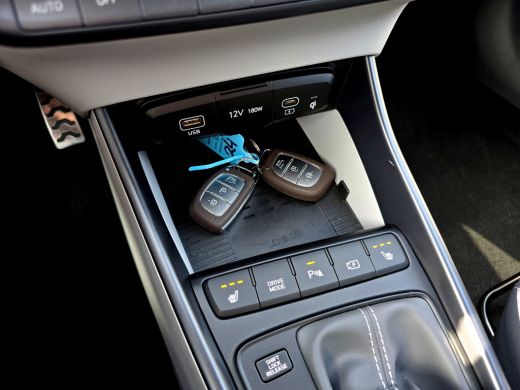 Hyundai Bayon 1.0 T-GDI Premium Sky - 100 Pk - AUTOMAAT - ParkeerCamera - Stoelverwarming - Stuurverwarming ActivLease financial lease