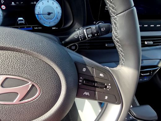 Hyundai Bayon 1.0 T-GDI Premium Sky - 100 Pk - AUTOMAAT - ParkeerCamera - Stoelverwarming - Stuurverwarming ActivLease financial lease