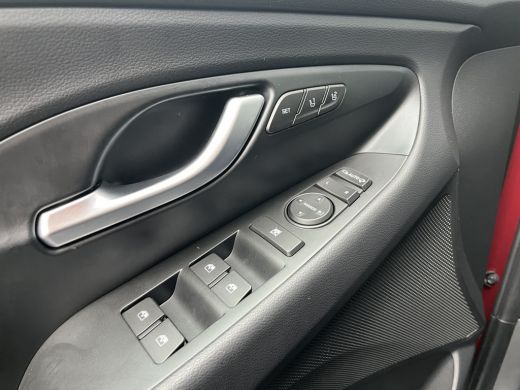 Hyundai i30 1.5 T-GDi 160pk MHEV N-Line Leder | Camera | Climate | Keyless | Full - Led | Navigatie | Alcanta... ActivLease financial lease