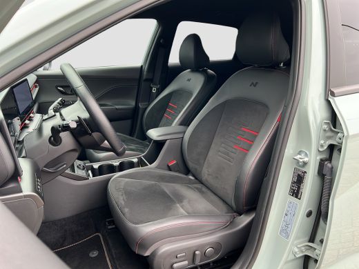 Hyundai Kona 1.6 GDI 141pk HEV N-Line | Premium audio | 360 camera | Bestuurdersstoel met geheugen | Adaptive ... ActivLease financial lease