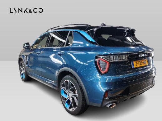 Lynk & Co 01 1.5 262pk PHEV Trekhaak Zwarte Hemel Plug-in ActivLease financial lease