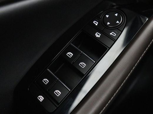 Mazda CX-30 2.0 e-SkyActiv-X M Hybrid Luxury | Leder | Stoelverwarming | Head-Up | Adaptive cruise | Camera |... ActivLease financial lease