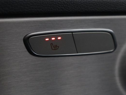 Mercedes-Benz C-Klasse 160 AMG Limited | Stoelverwarming | Leder/Alcantara | Trekhaak | Full LED | Park Assist | Camera ... ActivLease financial lease